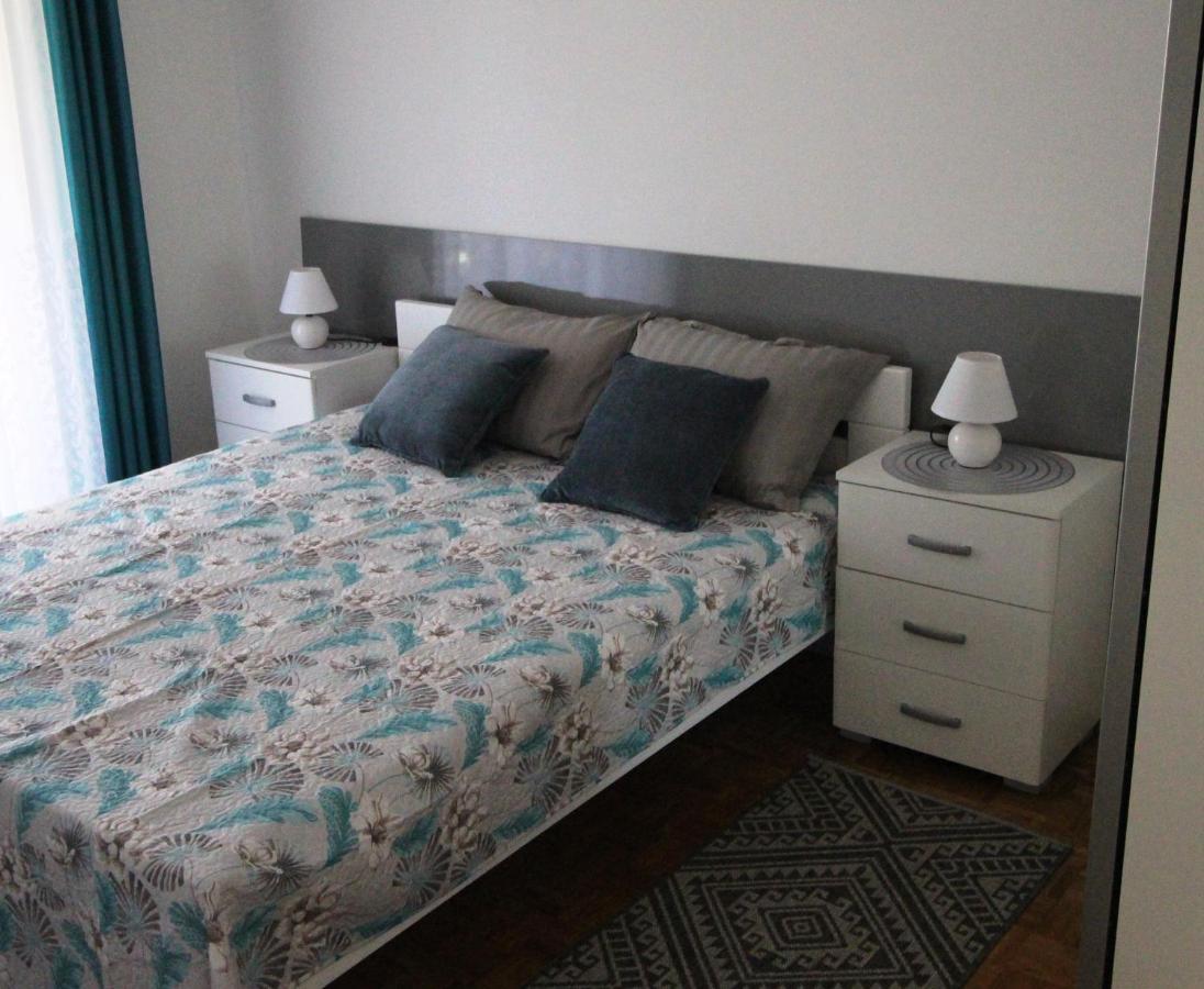 Apartma Molo View
