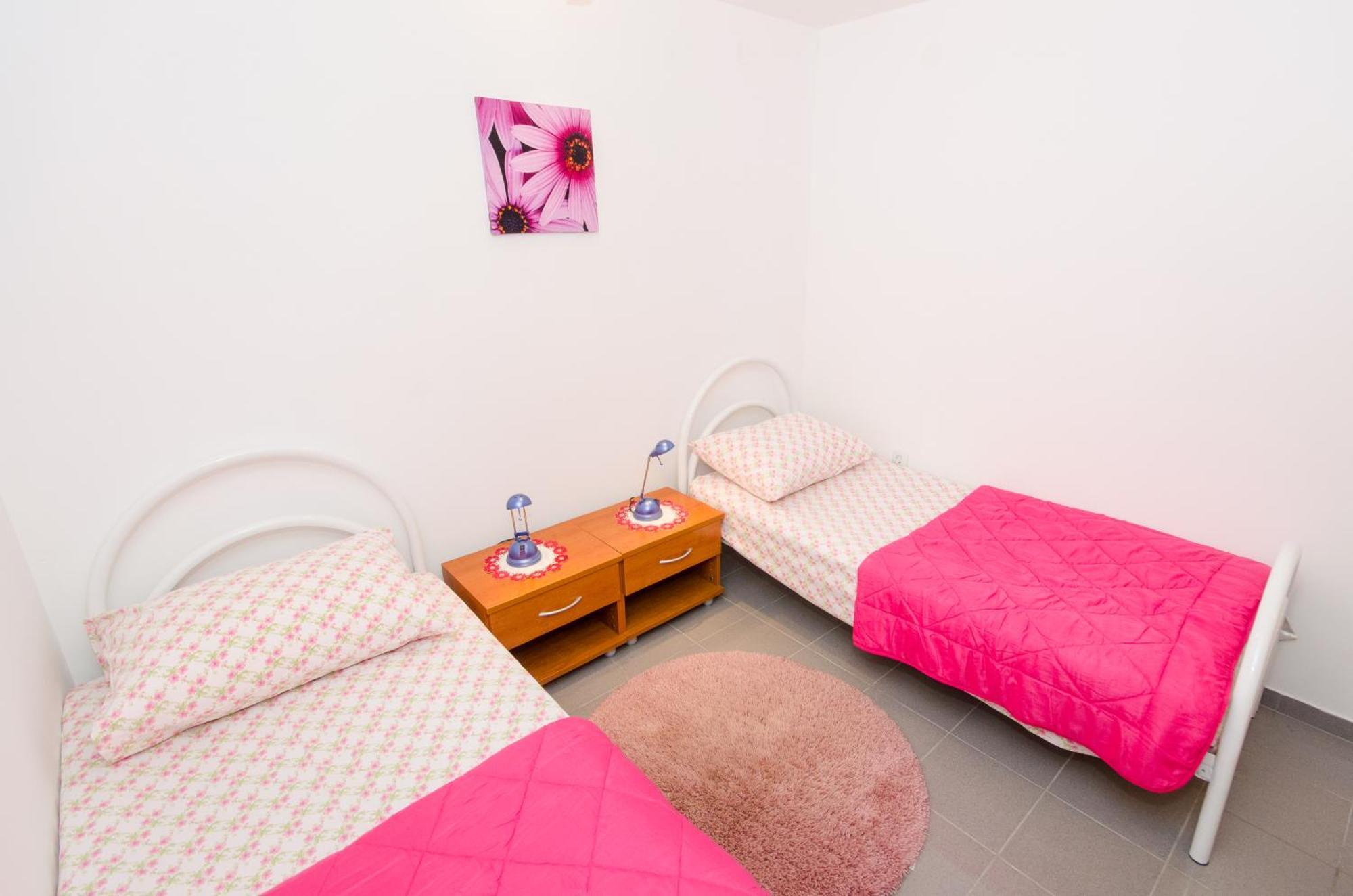 Apartma Molo View *