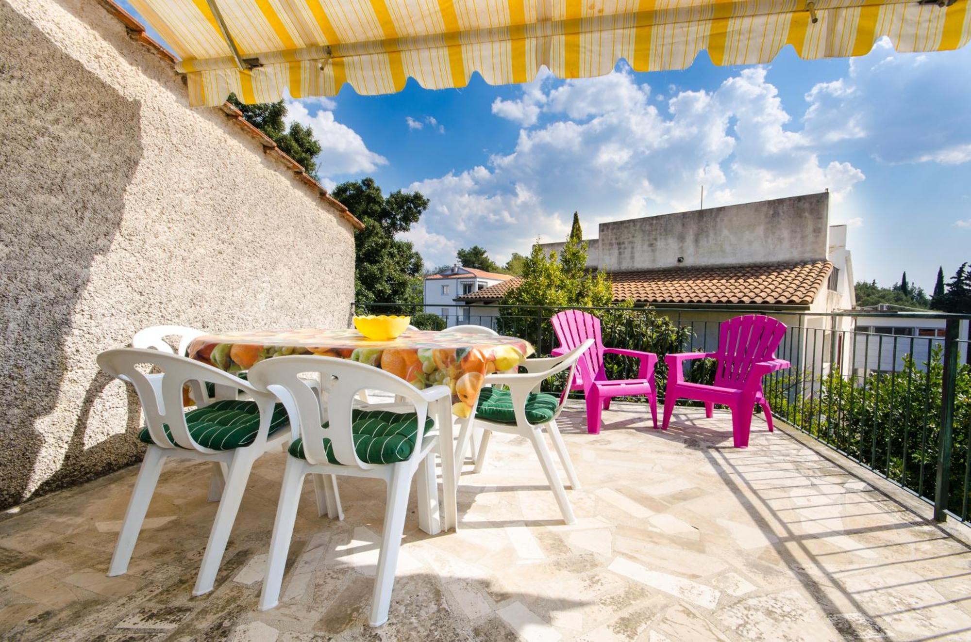 Apartma Molo View