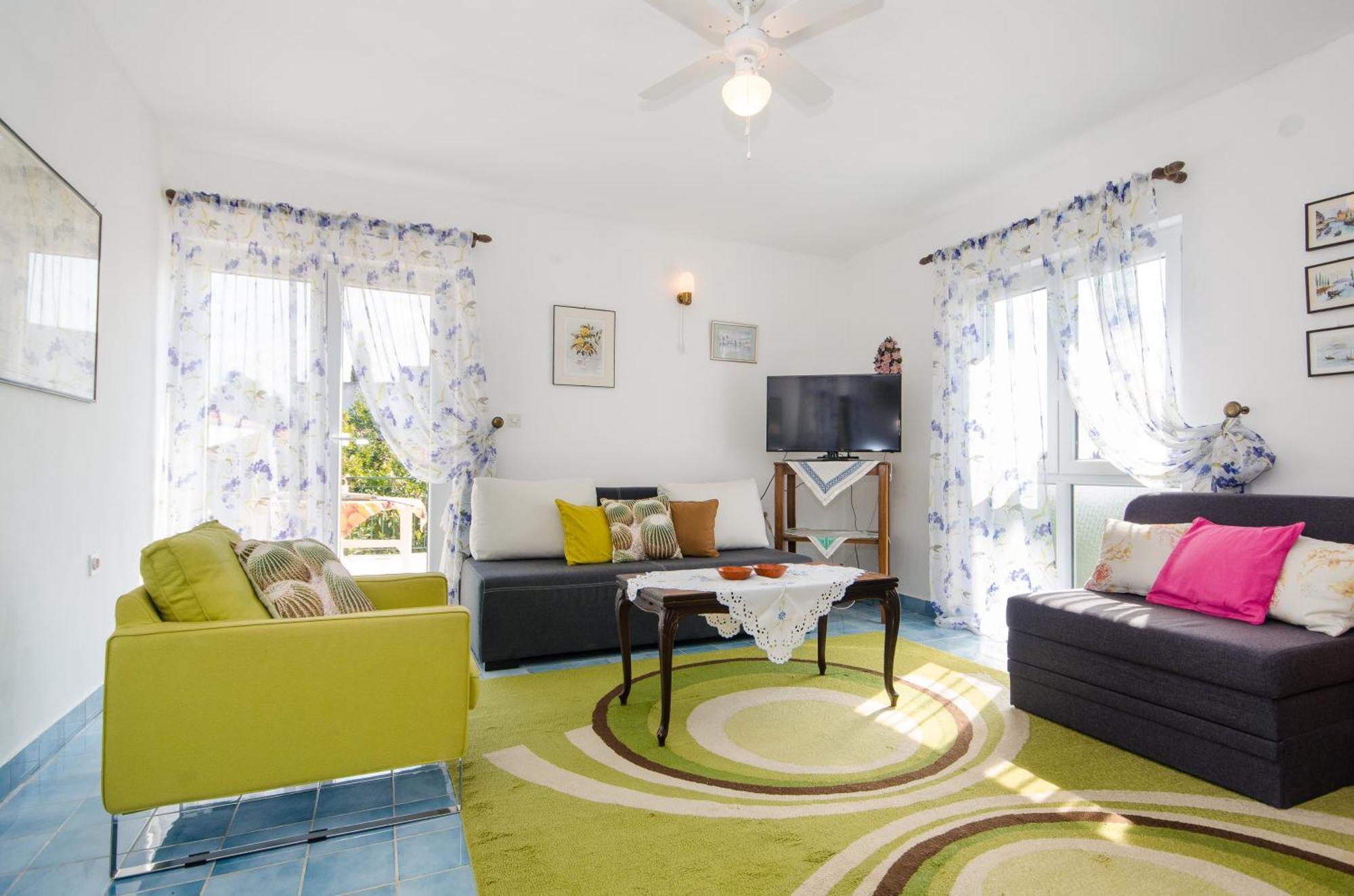 Apartma Molo View *
