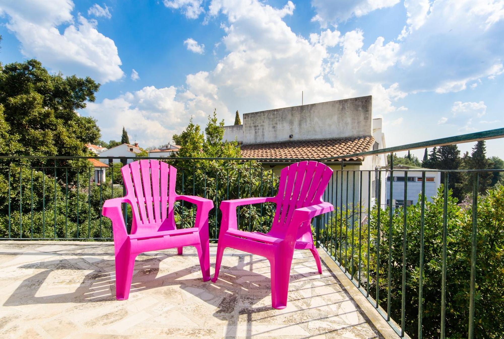 Apartma Molo View *